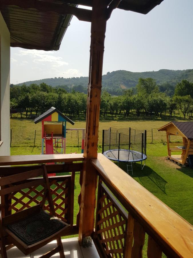 La Bunicu Polovragi Exterior foto